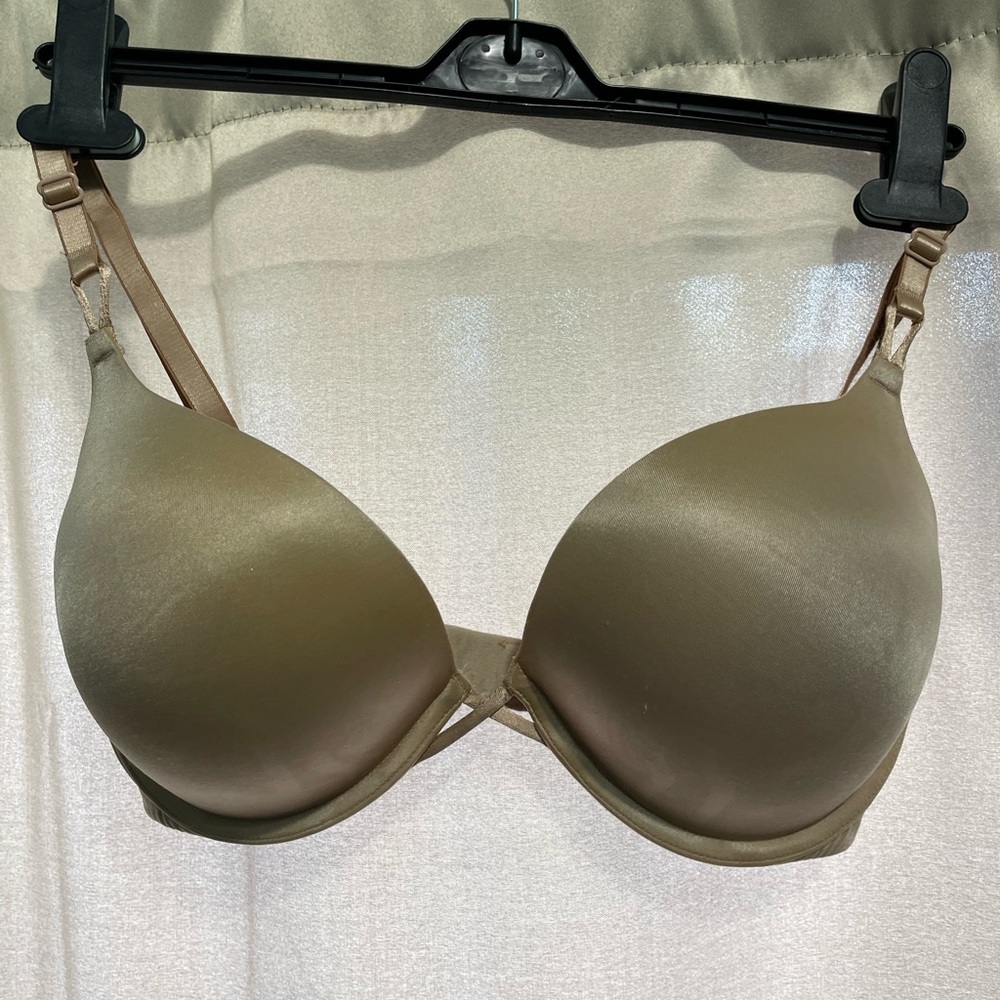 Victorias Secret Bombshell Plunge 36D Bra Nude Tan Underwire-adds TWO cup sizes